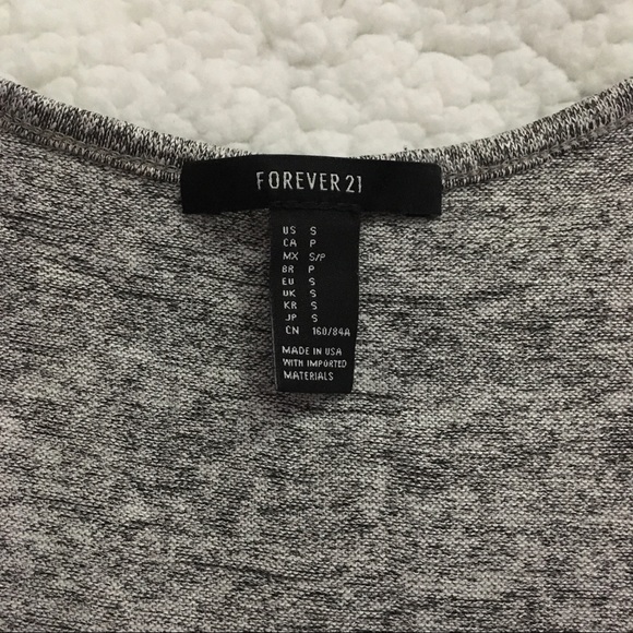 Forever 21 Long sleeve crop top - Picture 2 of 2